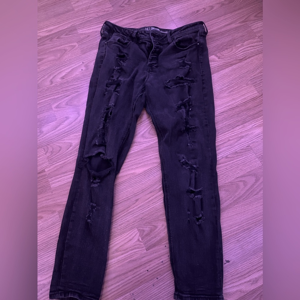 Ripped skinny jeans